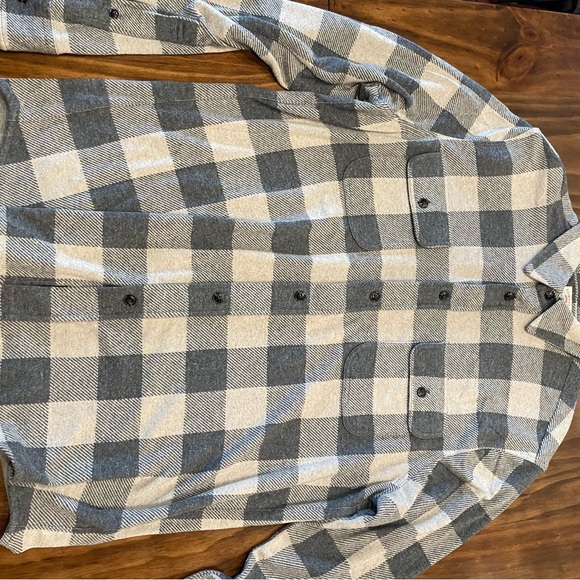 Faherty Men’s Legend Sweater Shirt - Picture 6 of 6